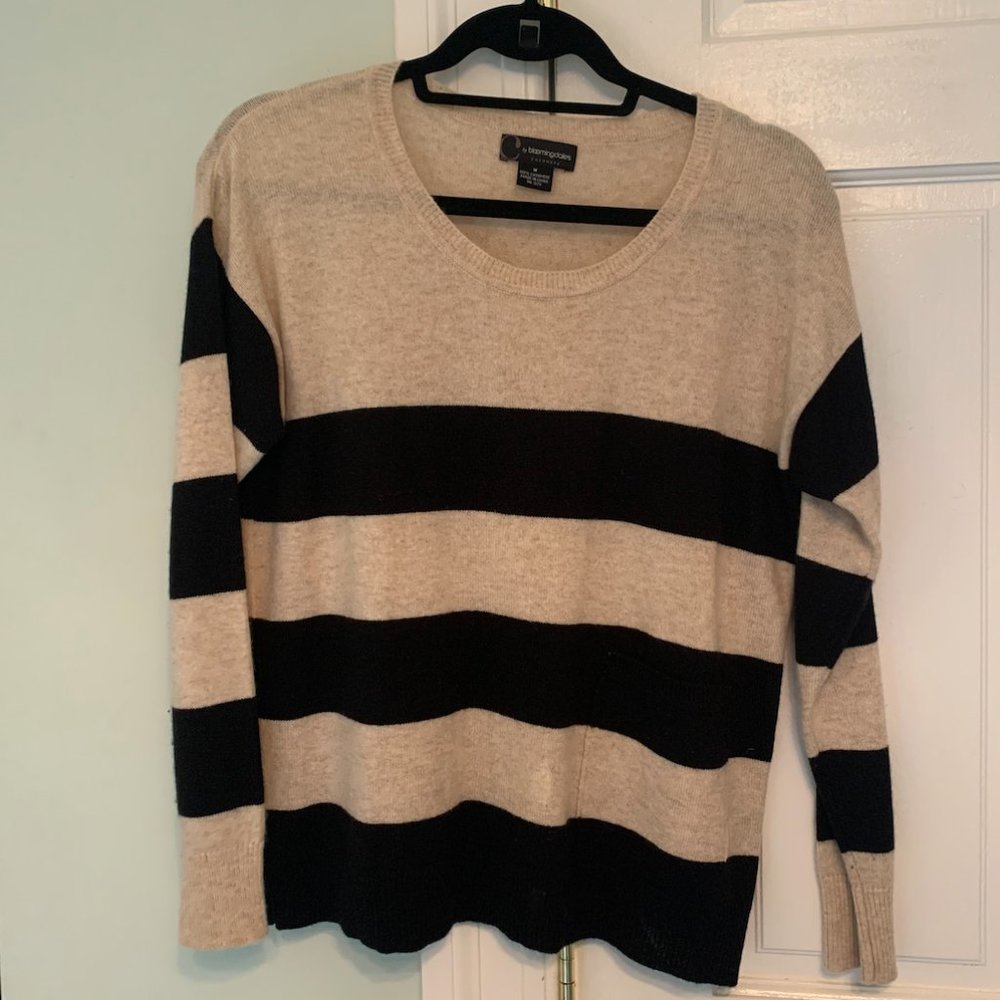 Bloomingdales Cashmere Black and Beige Sweater